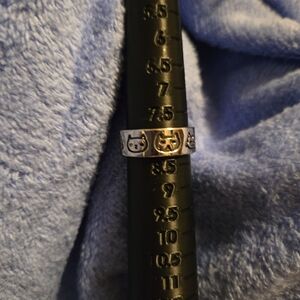Silver Fashion Band Ring Featuring Cats. NWOT